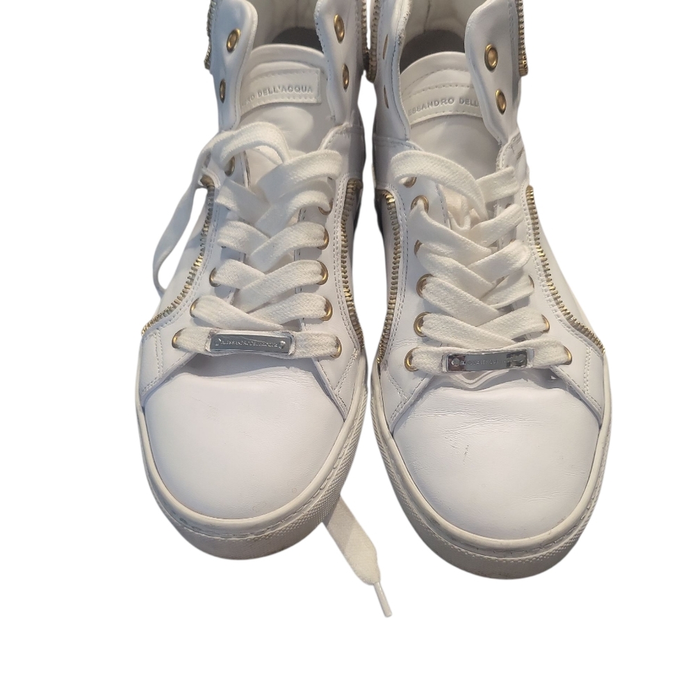 Alessandro Dell'Acqua White Ankle Boots